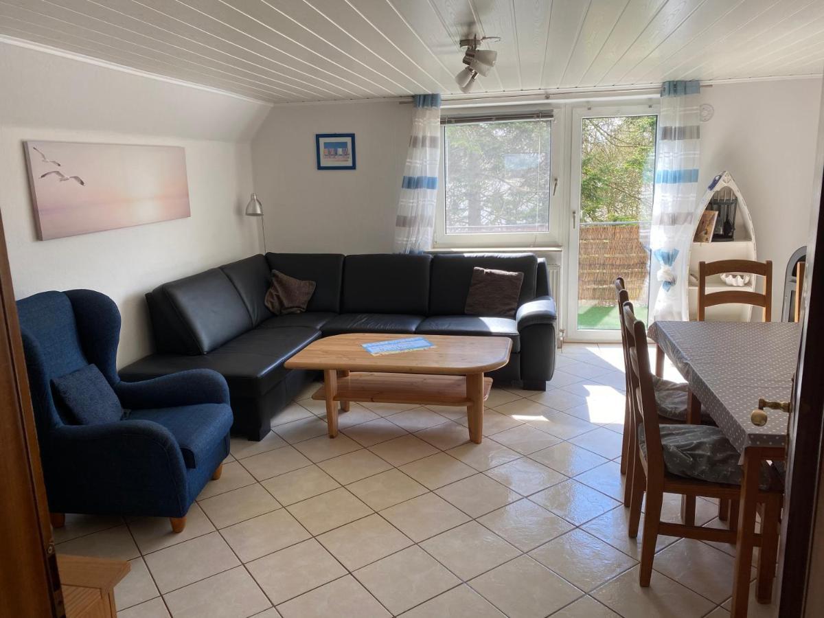 Ostsee-Ferienwohnung-Nautikuss Wangels ภายนอก รูปภาพ